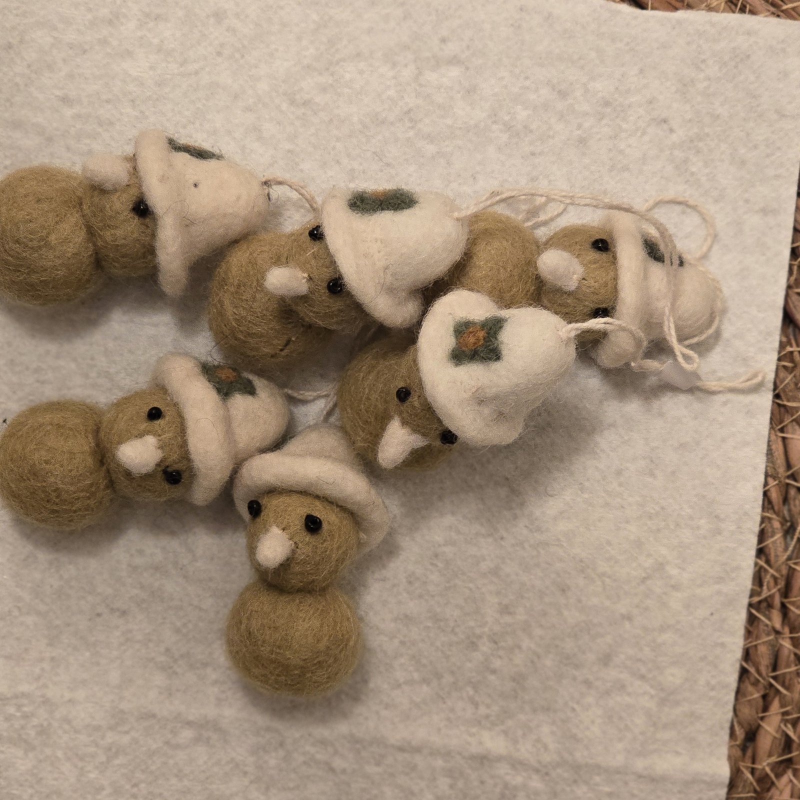 Felt Mouse Keyring - Image 3